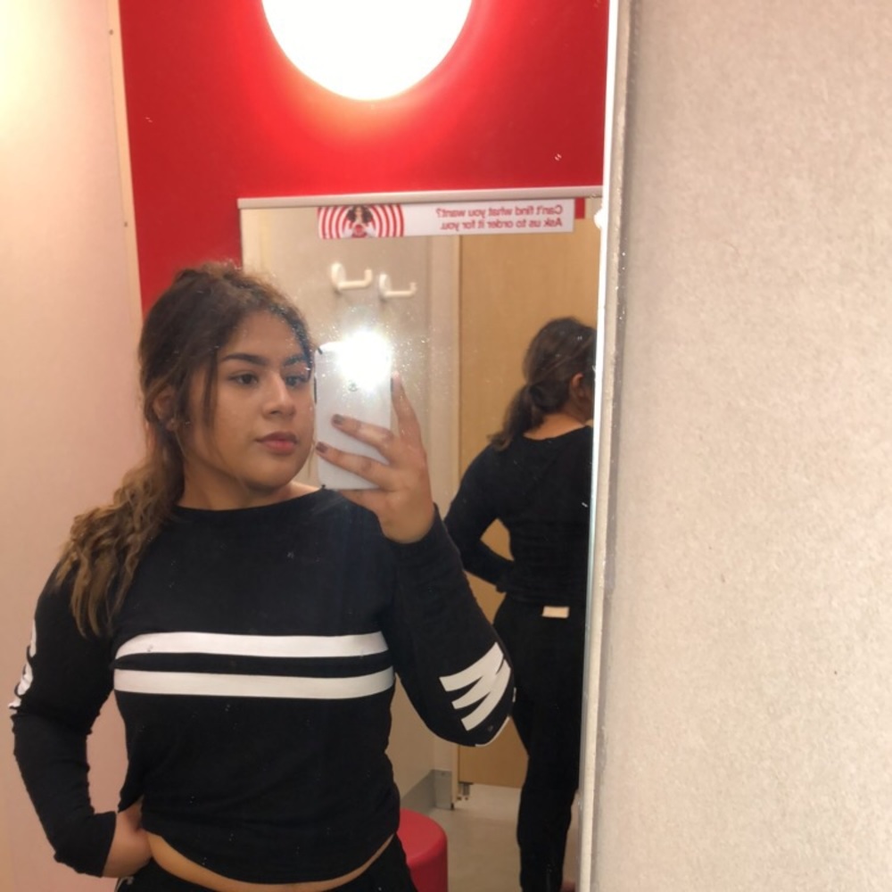 Meet your Posher, Vanessa