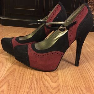 Platform buckle heels
