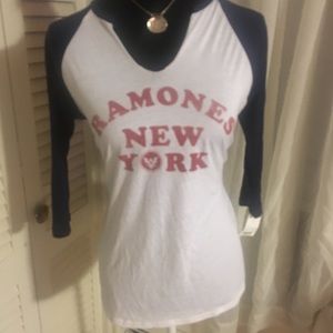 🎄NWT ROCKER RAMONES NY T-Shirt🎄