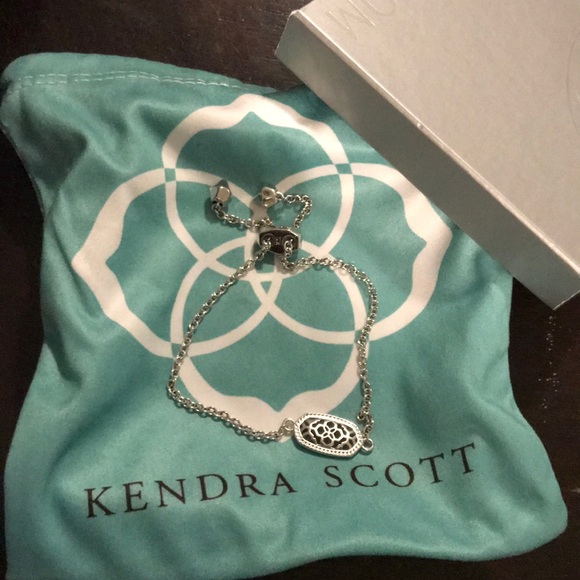 Kendra Scott Jewelry - Kendra Scott adjustable chain F.E. bracelet