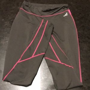 Athletic leggings