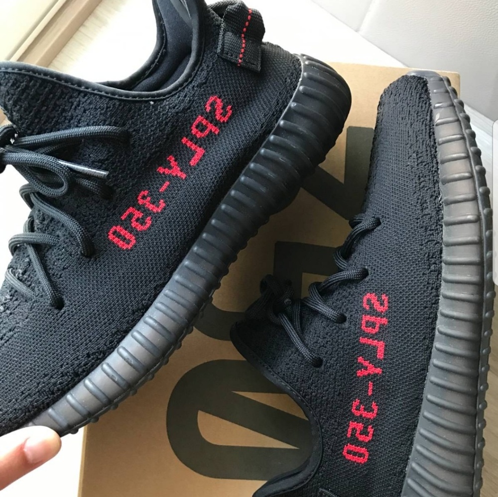 YEEZY BOOST 350 V2 (BRED)
