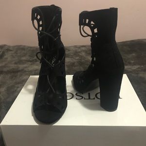NIB black lace up heels