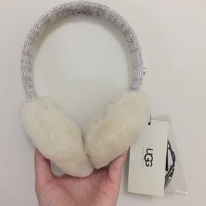 Brand New Ugg Wired Earmuffs ☃️