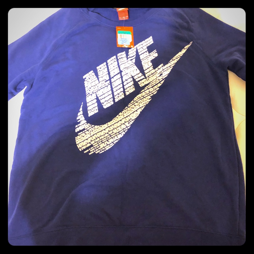 Nike Women’s Sweatshirt