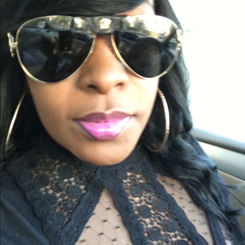 Meet your Posher, Donnielle