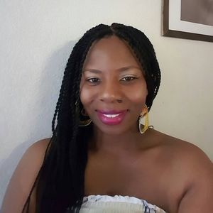 Meet your Posher, April