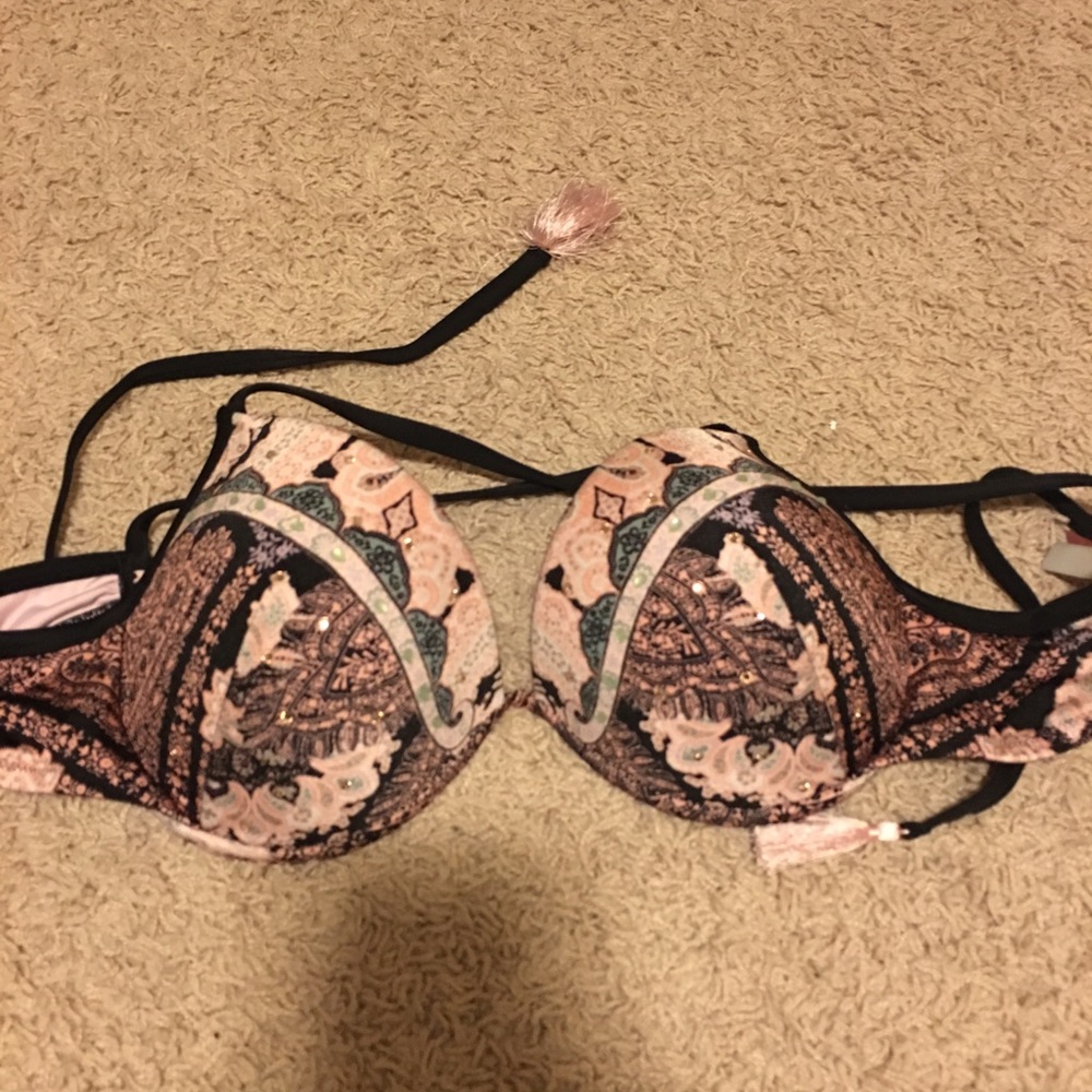 Victoria’s Secret bikini top