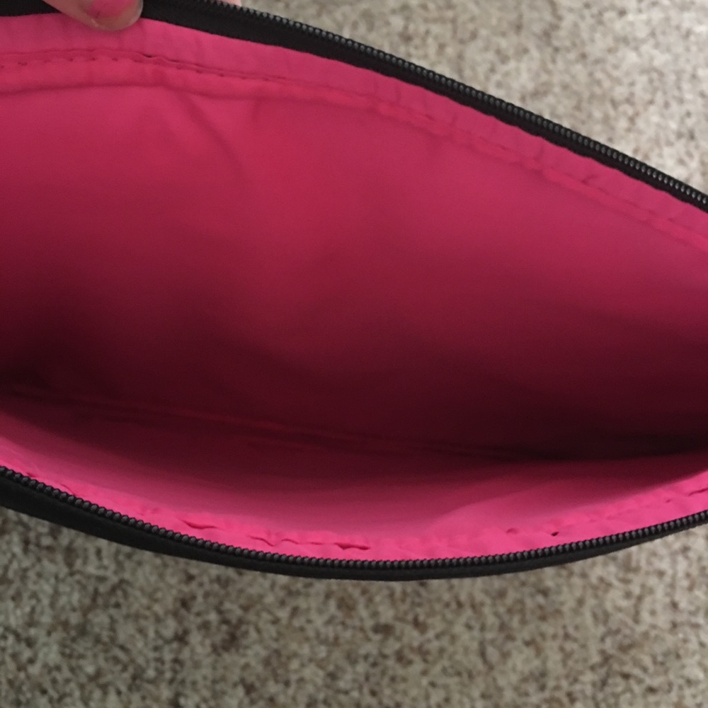 Pink computer case - Picture 2 of 2