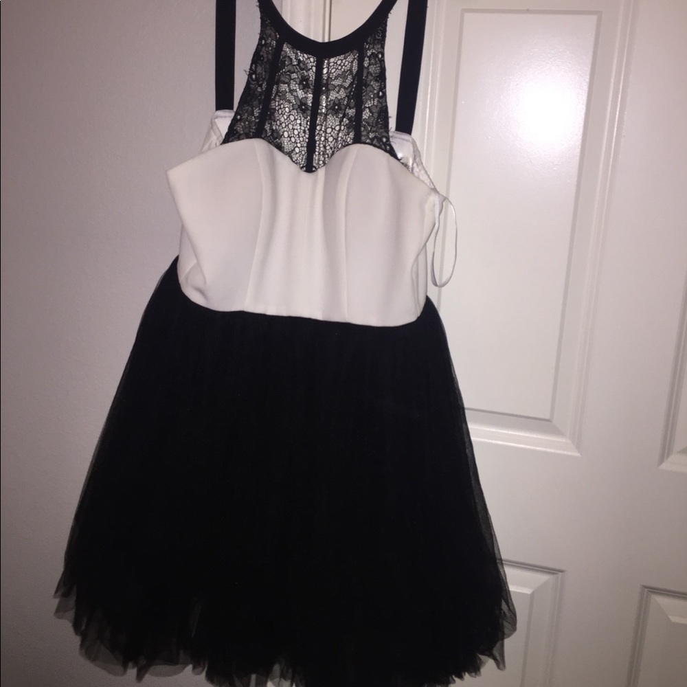 Halter style cut out flounce dress