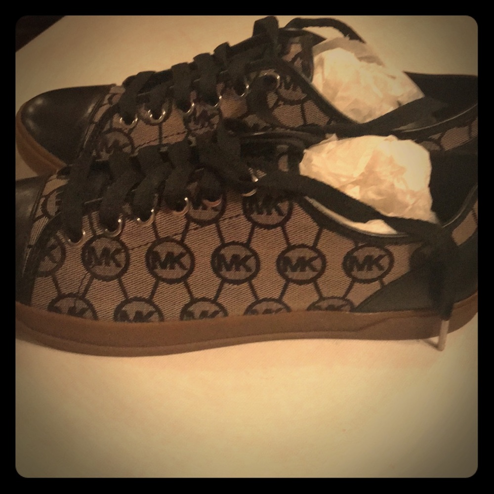 New in box Micheal Kors sneakers