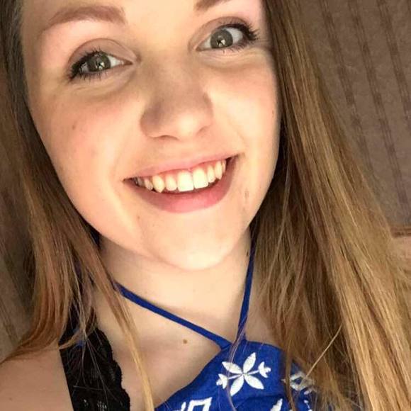 Meet your Posher, Kayla - Picture 1 of 1