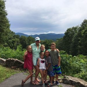 Meet your Posher, Whitney