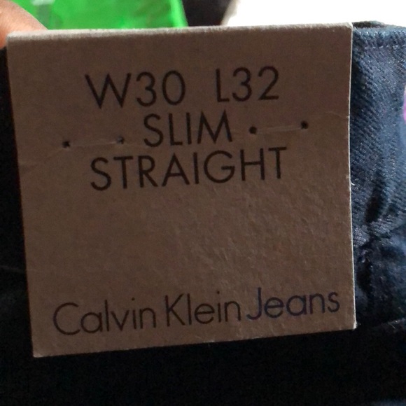 Calvin Klein Jeans - Picture 2 of 5