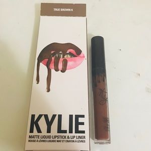 Kylie lipstick (true brown)