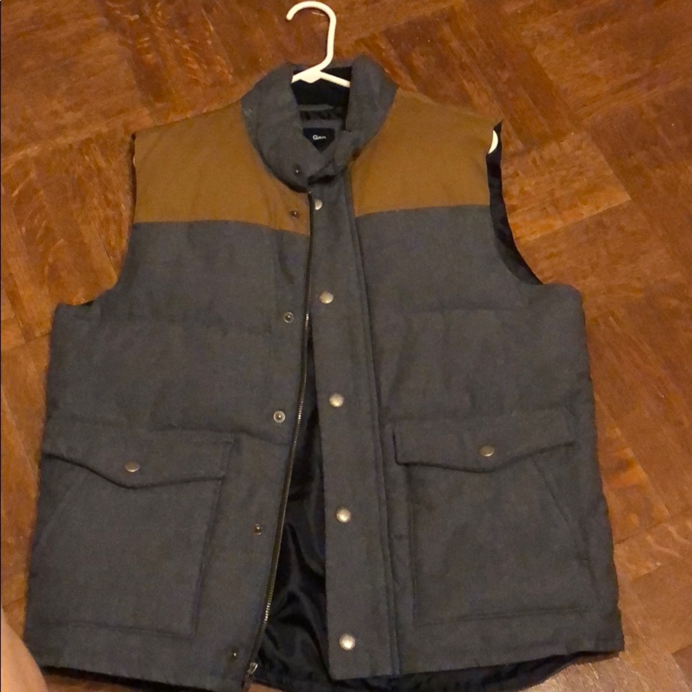 GAP vest