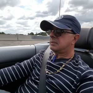 Meet your Posher, Dennis