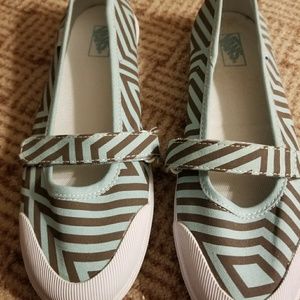 Blue and brown striped Vans in size 8