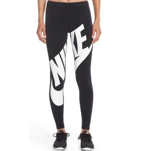 Trendy Nike workout pants!