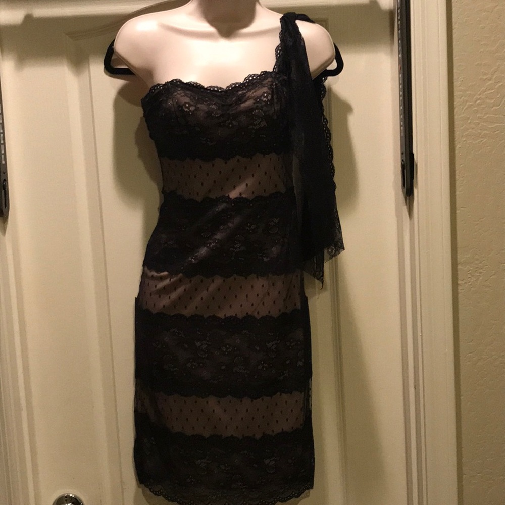 BETSEY JOHNSON Sz2 Lace Black sleeveless dress New