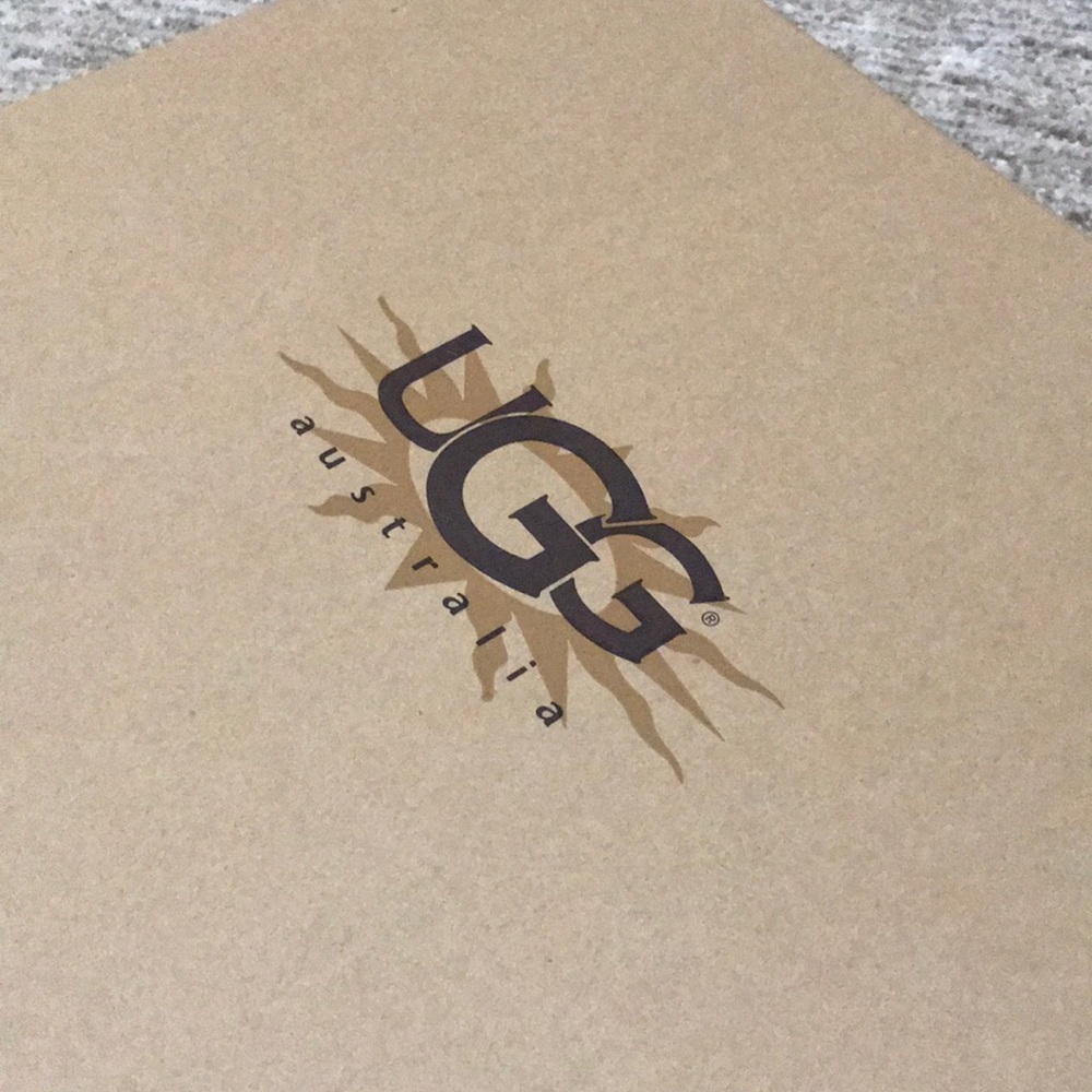 Ugg - Bailey Button Boot - Chocolate - Size 5 - image 7