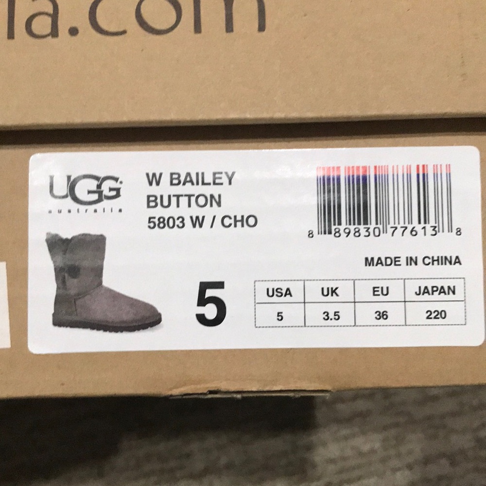 Ugg - Bailey Button Boot - Chocolate - Size 5 - image 8