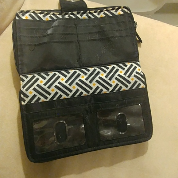 Wallet - Picture 2 of 5