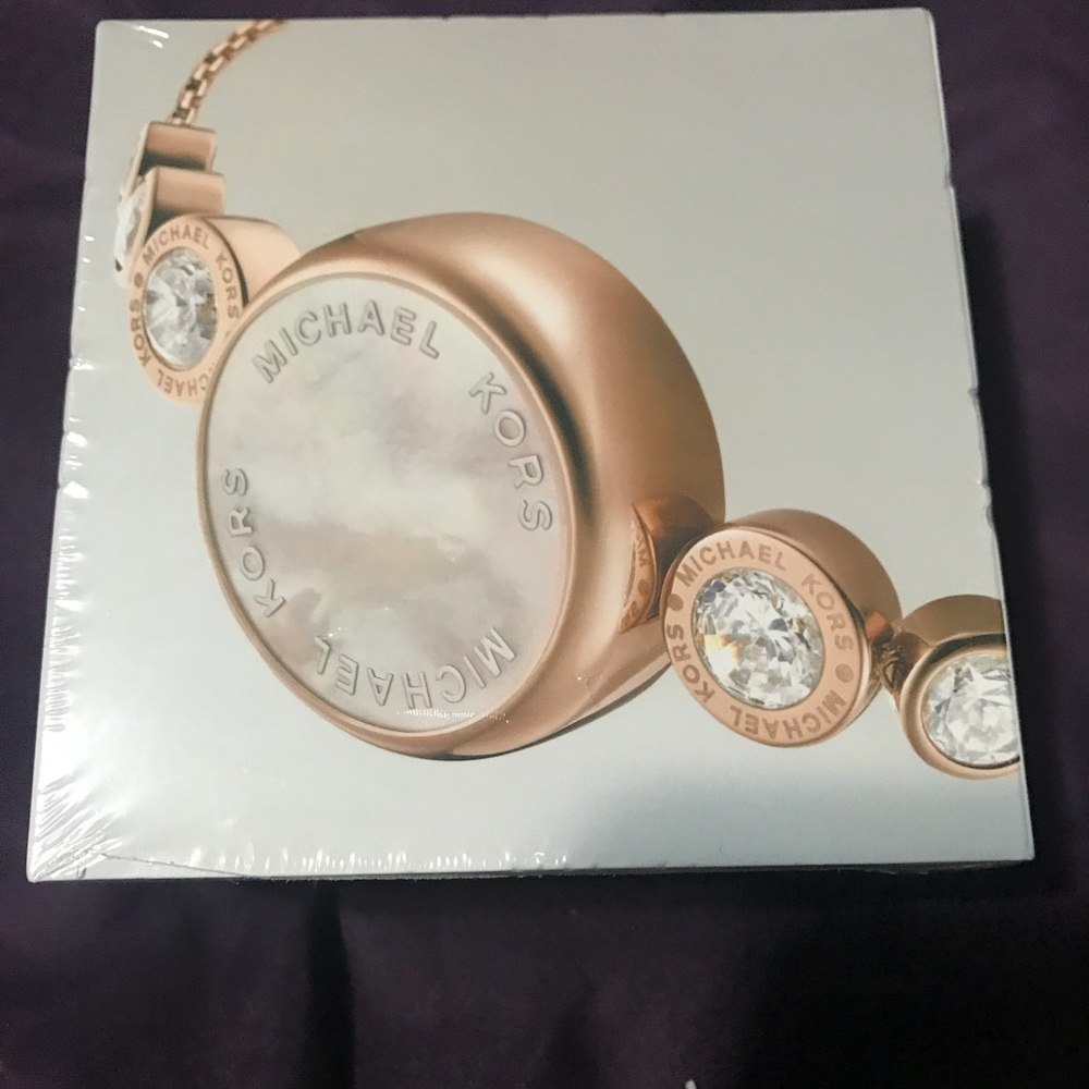 Michael Kors activity tracker