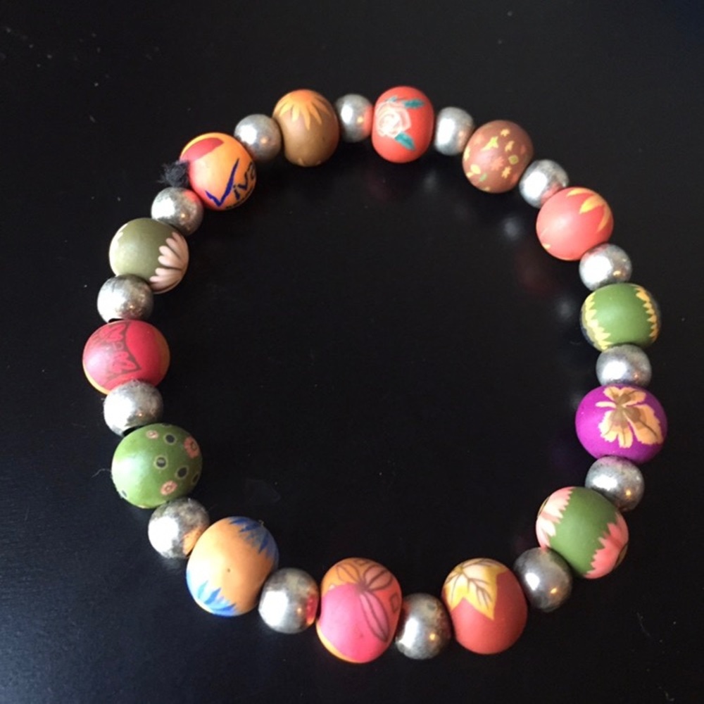 Multi-colored beaded bracelet