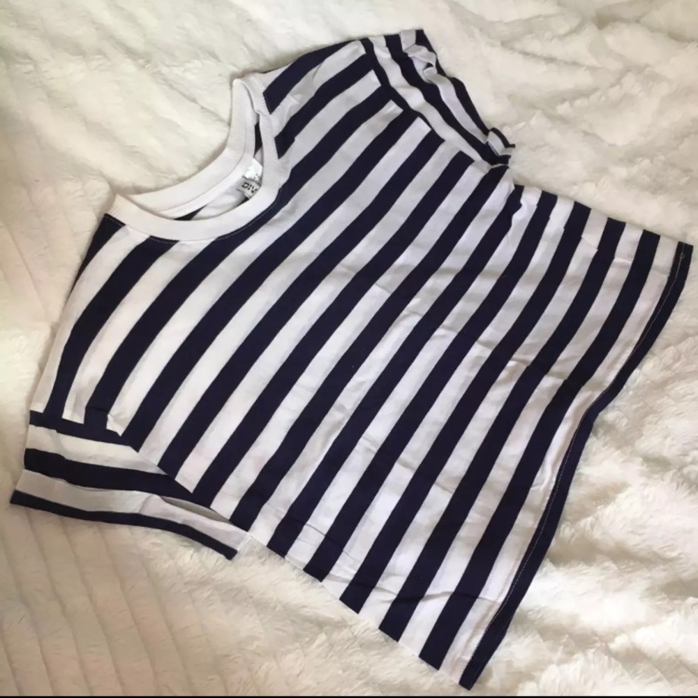 H&M Striped Navy Blue Cropped T-Shirt