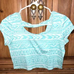 Tribal print light blue crop top 💖