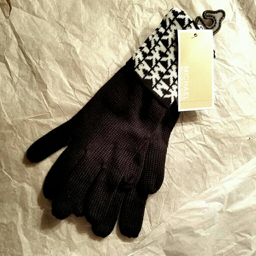 BEST🎁! Black MICHAEL KORS gloves🎄🎁 NEW WITH TAG
