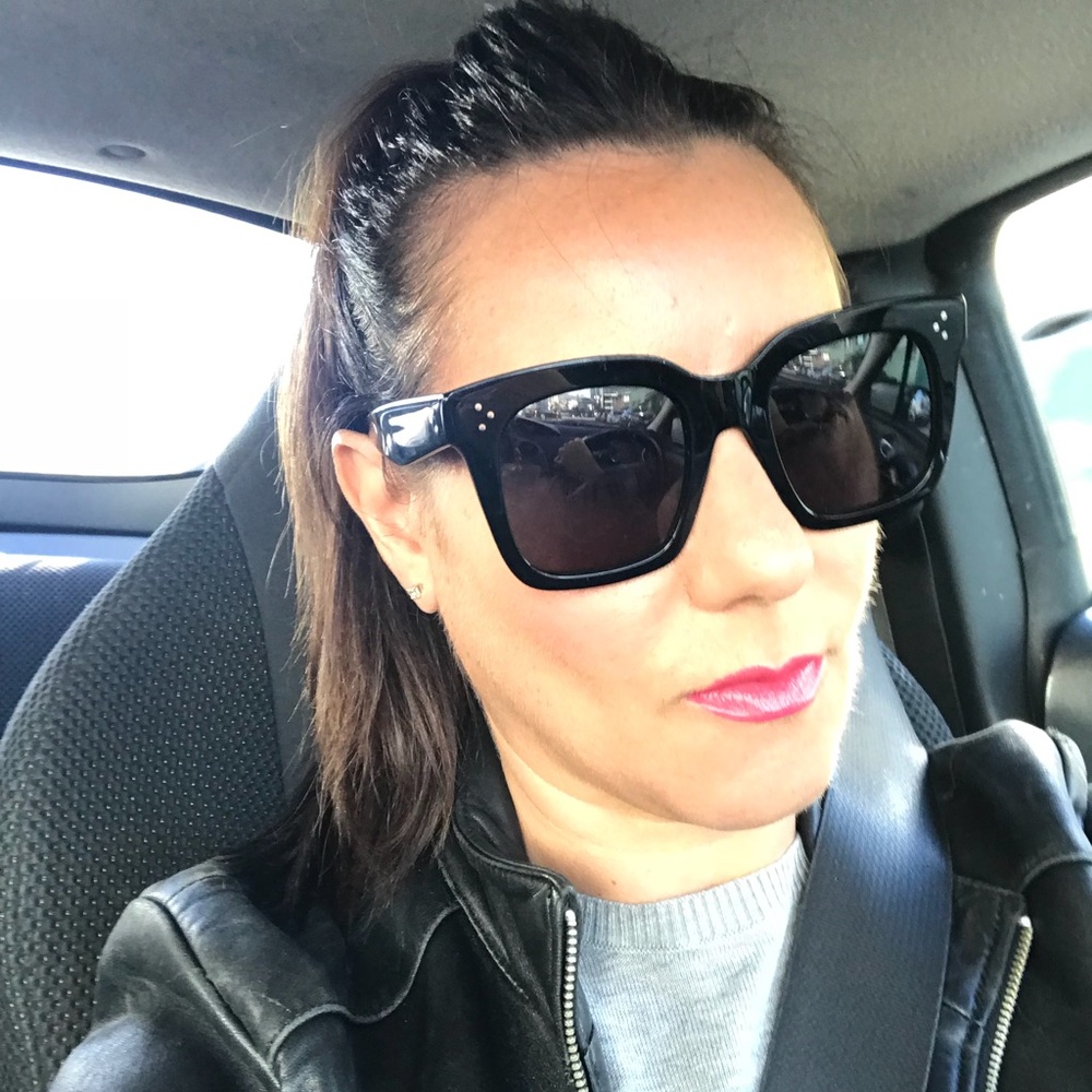 Meet your Posher, Chrystal