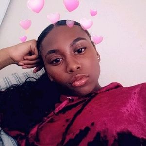 Meet your Posher, Destinee