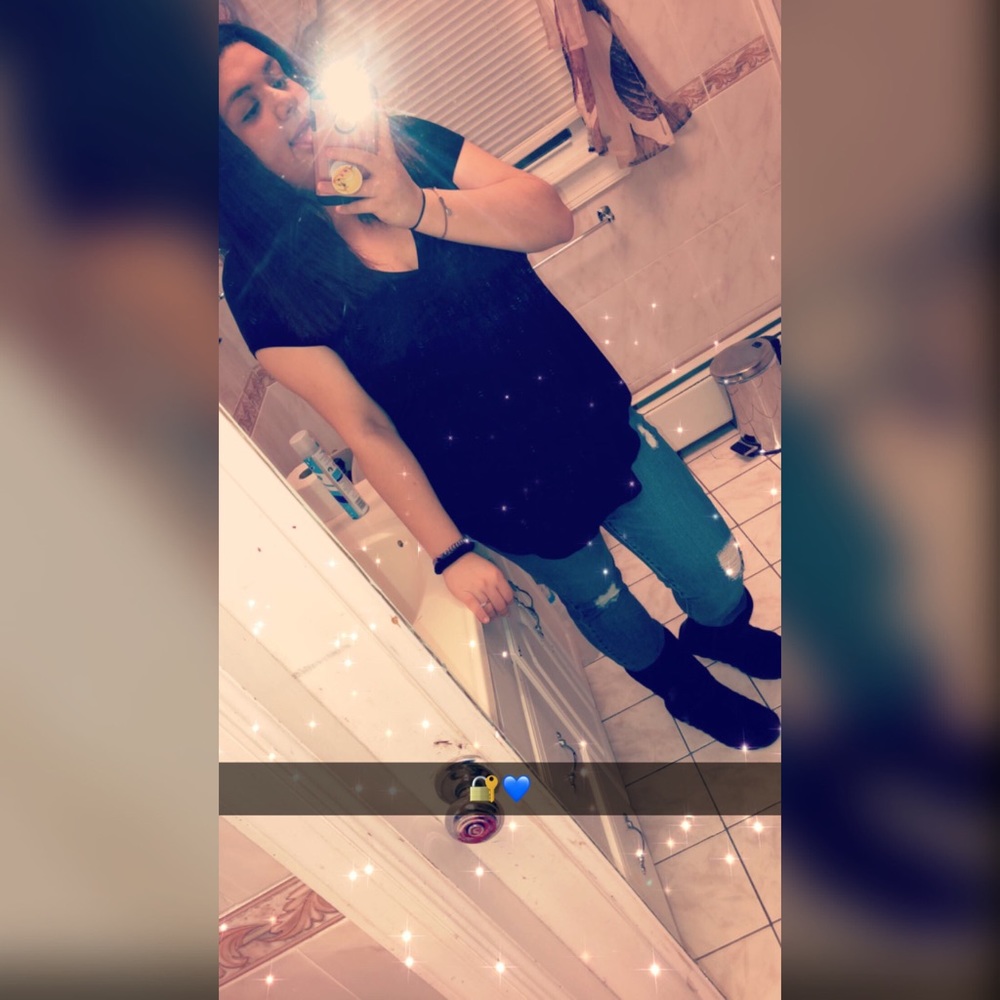 Meet your Posher, Isis