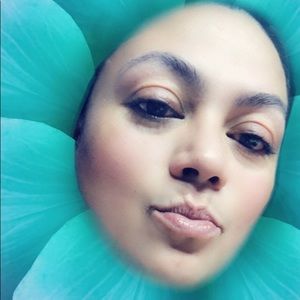 Meet your Posher, Clara