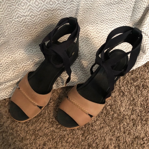 Sorel wedges - Picture 2 of 2