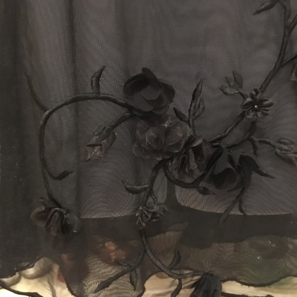 VINTAGE FLORA BY FLORA NIKROOZ BLACK NIGHTGOWN - Picture 5 of 6