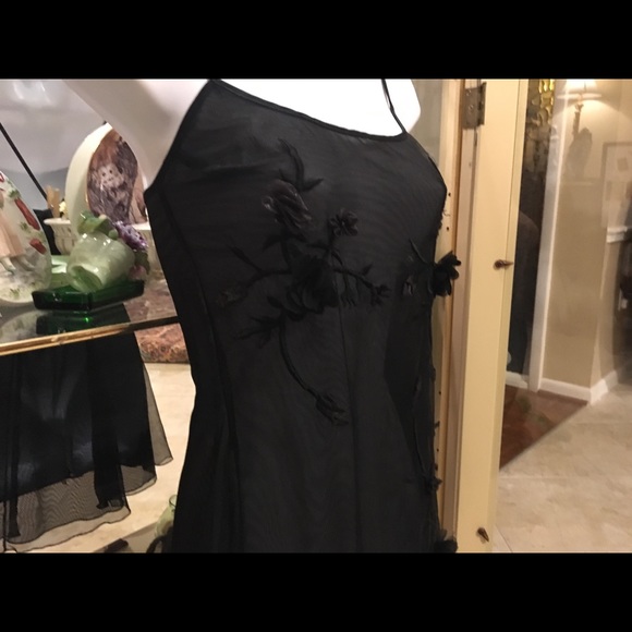 VINTAGE FLORA BY FLORA NIKROOZ BLACK NIGHTGOWN - Picture 4 of 6