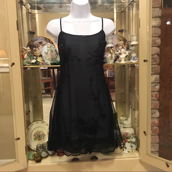 VINTAGE FLORA BY FLORA NIKROOZ BLACK NIGHTGOWN - Picture 6 of 6