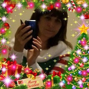 Meet your Posher, Iris