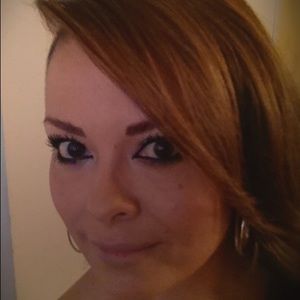 Meet your Posher, Elisa