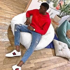 Meet your Posher, Bakary
