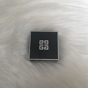 GIVENCHY TRANSLUCENT POWDER ( LOOSE POWDER)