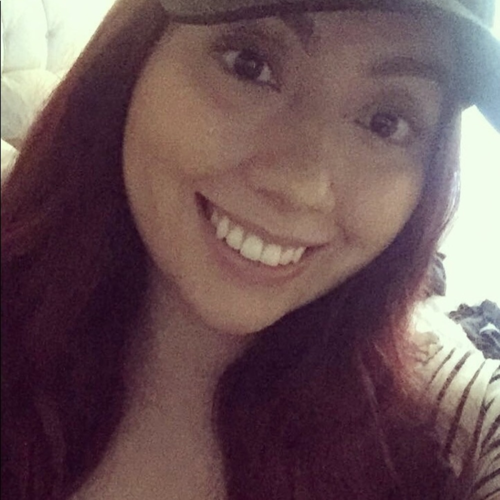 Meet your Posher, Melissa