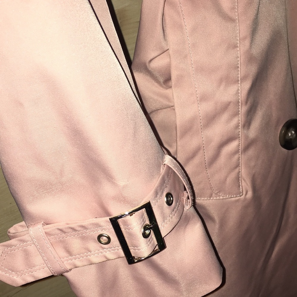 Pink jacket 🧥 - Picture 3 of 4