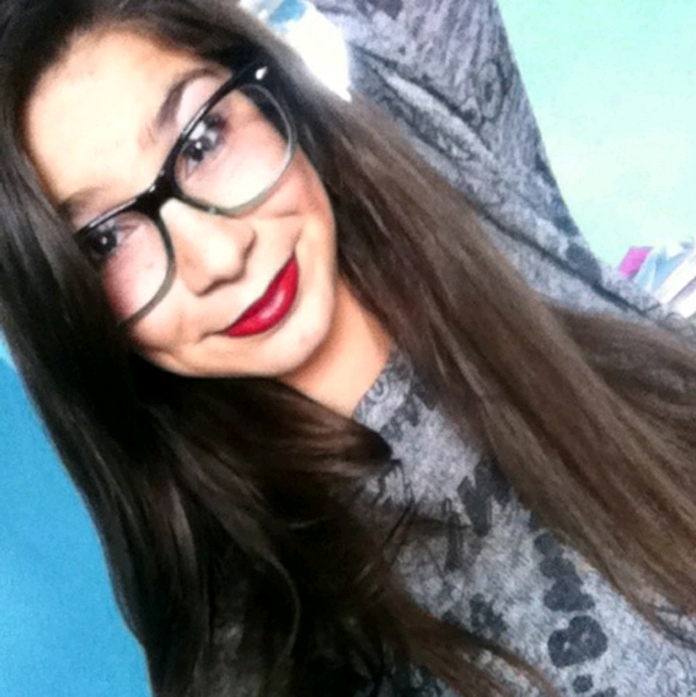 Meet your Posher, Cyndi