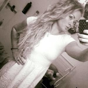 Meet your Posher, Cassandra