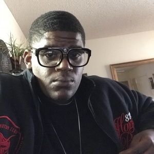 Meet your Posher, Akeem