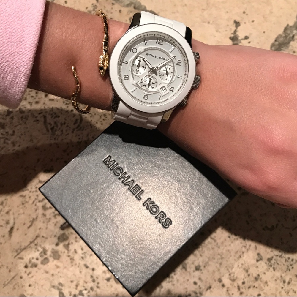 MICHAEL KORS WHITE WATCH -PERFECT (Box,Links,Tag)